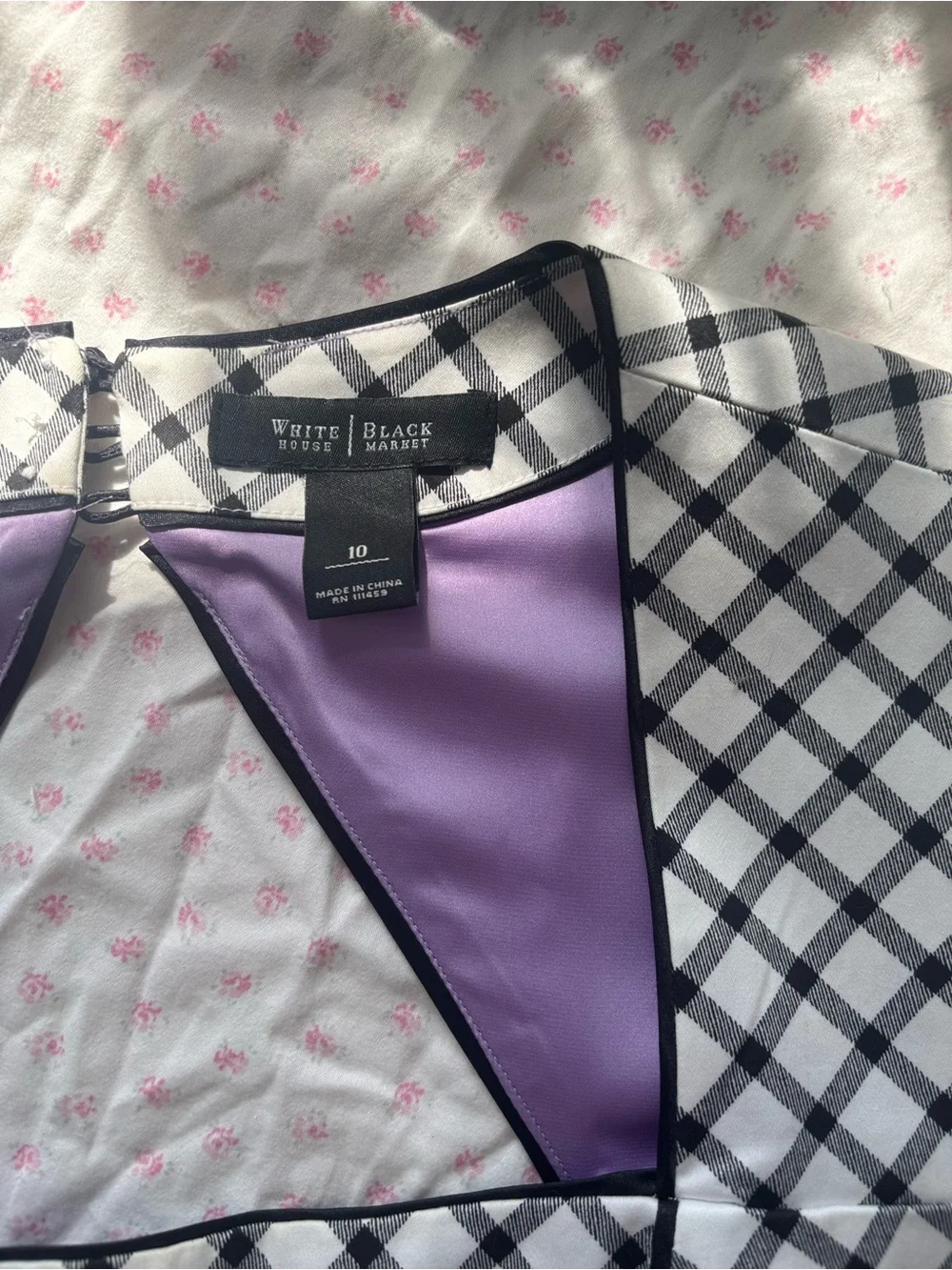 white house black market gingham blouse - Picture 2 of 3